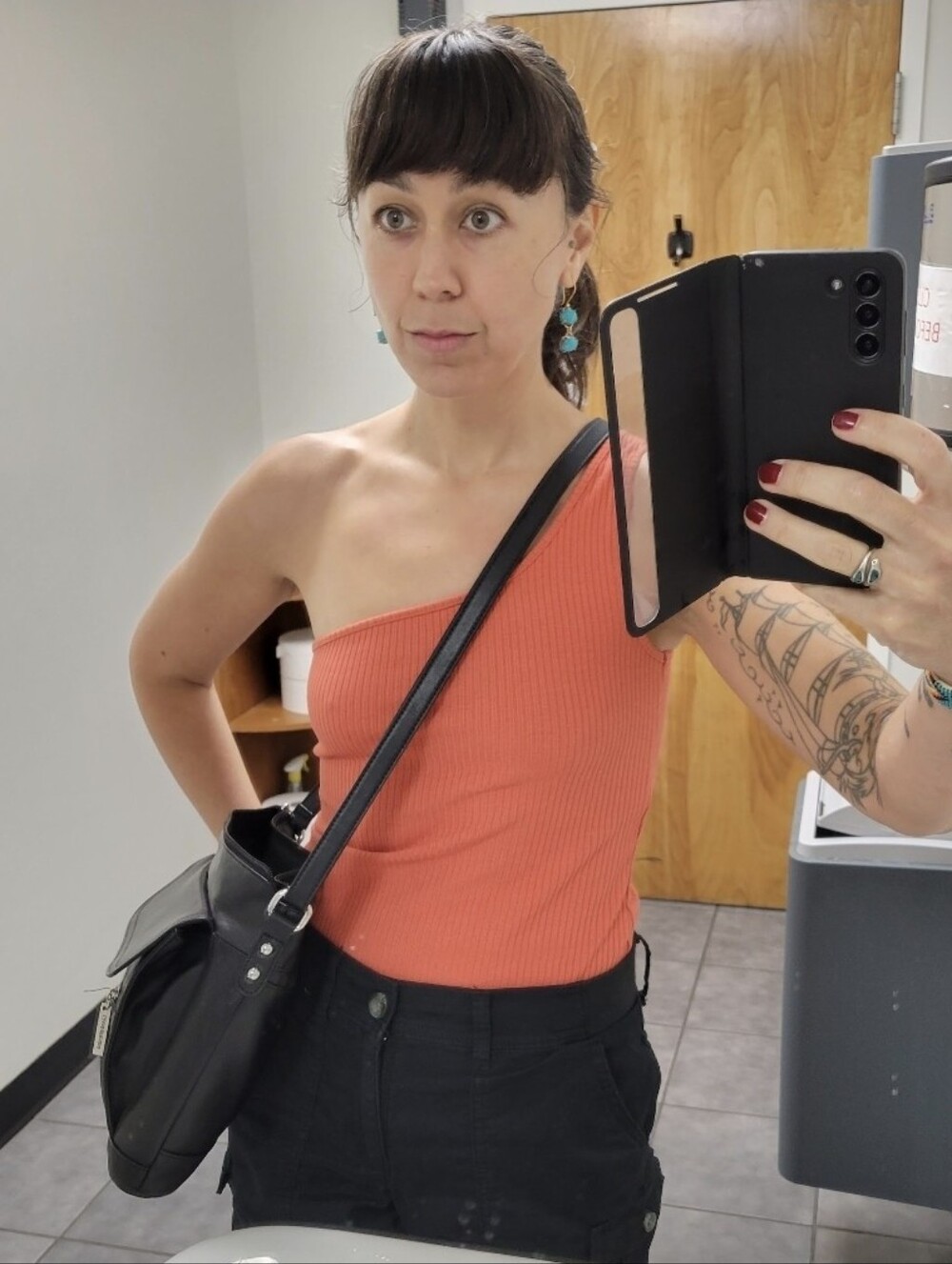 2 Pack - Ribbed One-Shoulder Tank Top - White & Orange 🤍🧡 - Picture 13 of 14